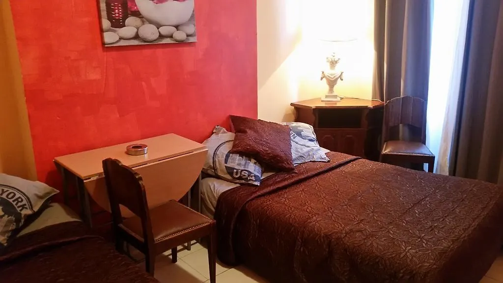 Hôtel des allées Marselha 3*,